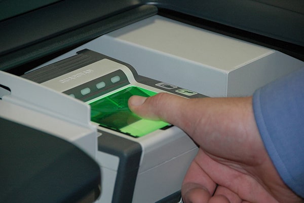 emirates id fingerprinting centers in dubai 24 hours